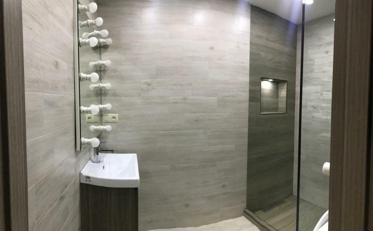 טביליסי Luxury 4-Bedroom Apartment In The Center מראה חיצוני תמונה