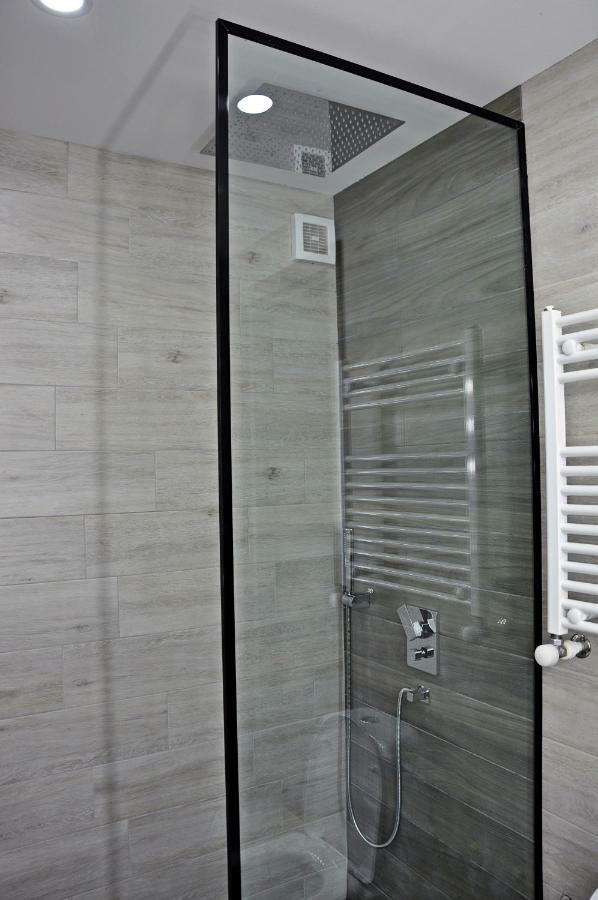 טביליסי Luxury 4-Bedroom Apartment In The Center מראה חיצוני תמונה