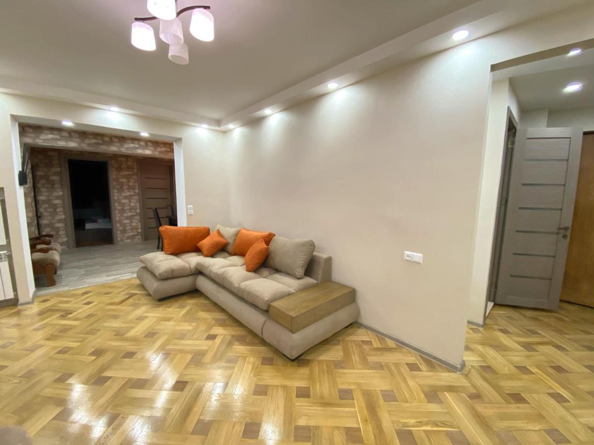 טביליסי Luxury 4-Bedroom Apartment In The Center מראה חיצוני תמונה